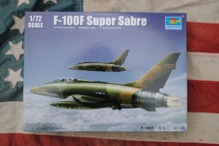 TR01650  F-100F Super Sabre